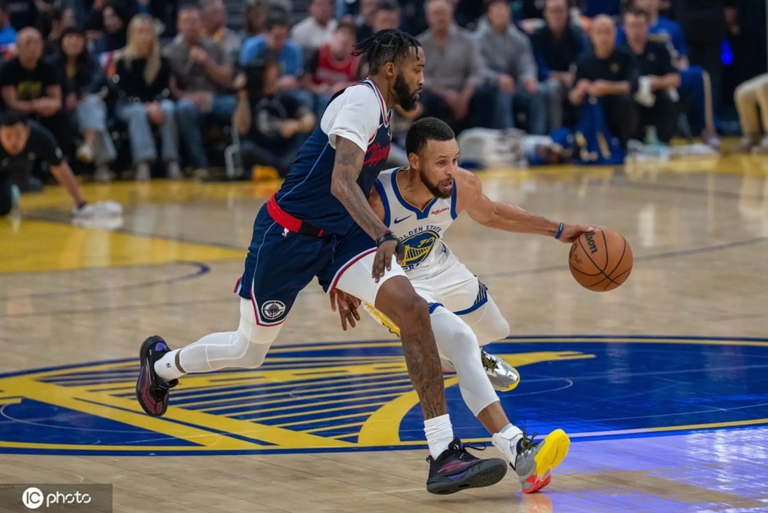 江一燕宣布与演员赵汉唐离婚！曾与好利来老板罗红传多年绯闻