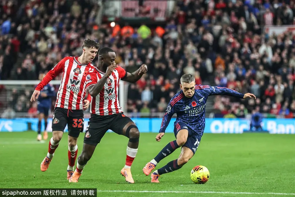 4K修复了画面，却倒退了审美：二十三年后，我们竟在忙着给艺术“穿内衣”