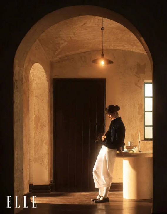 50岁佘诗曼近况曝光！对婚姻不抱希望，2亿财产留给妈妈和两兄弟