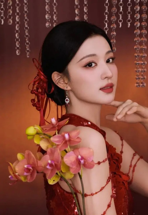 他逃，她追，他插翅难飞