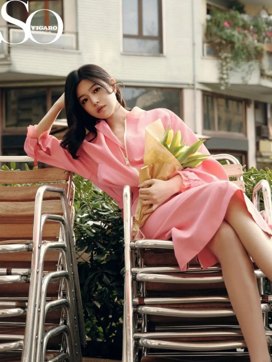 《冰湖重生》魔改砸锅！赵丽颖李沁联动，带火9年前《楚乔传》