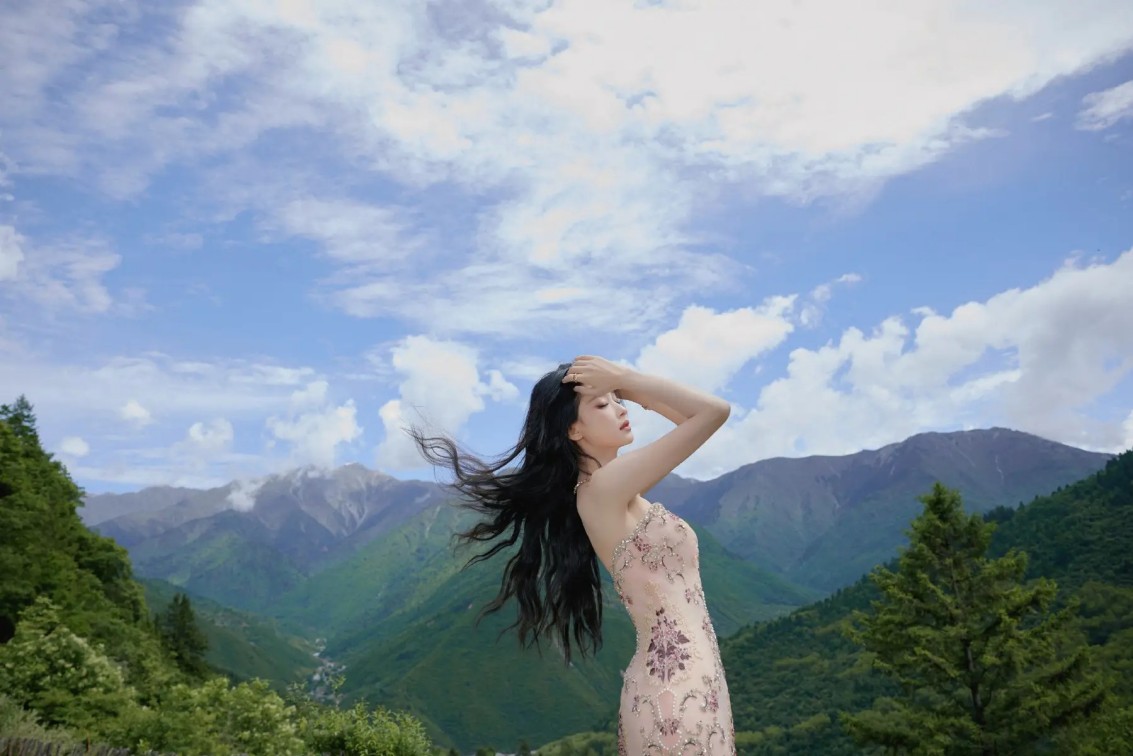 50万韩国网友请愿！Lisa世界杯曲彻底翻车，和往届主题曲差距一目了然