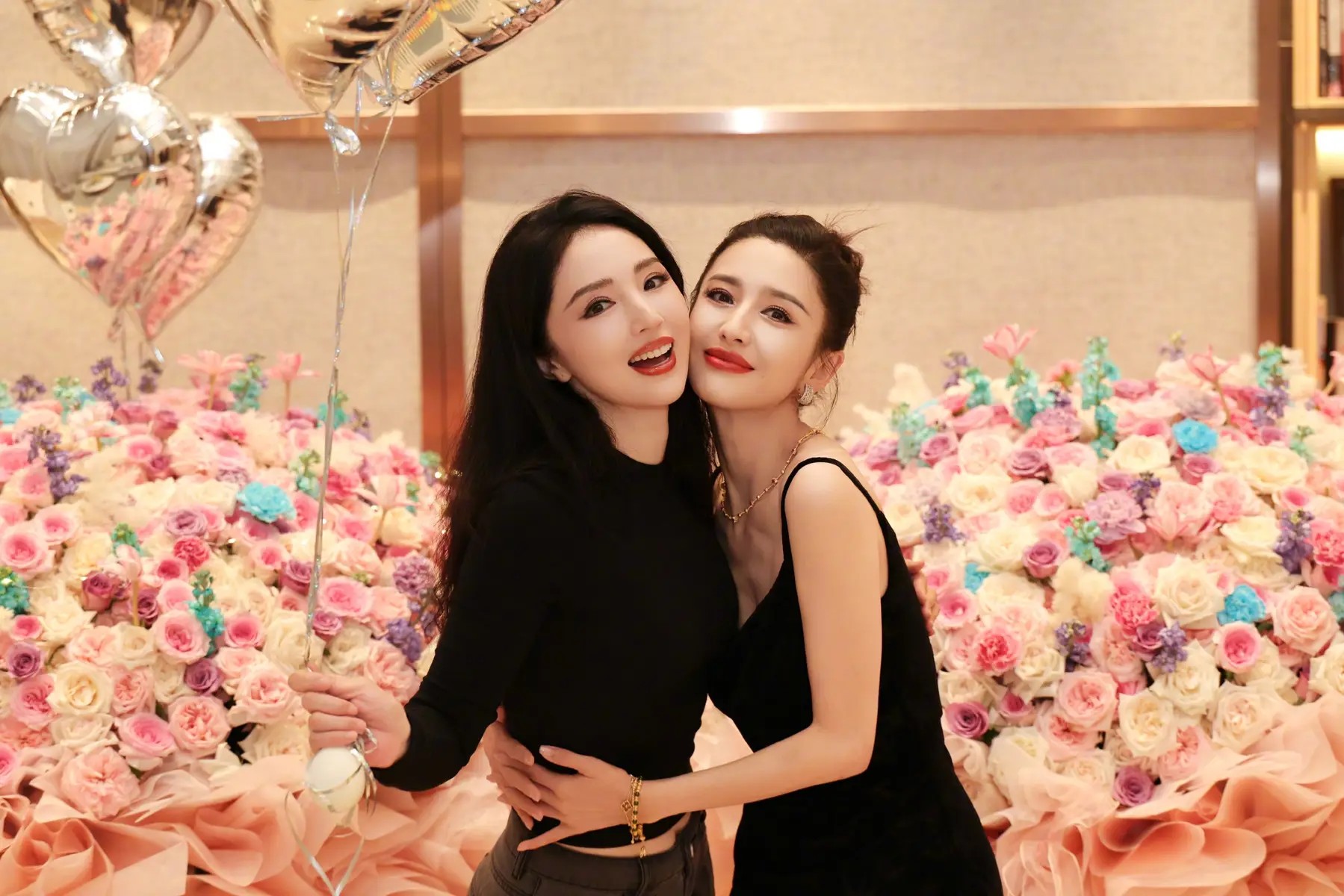 到处停电的古巴，硬被中国光伏拉回了现代社会